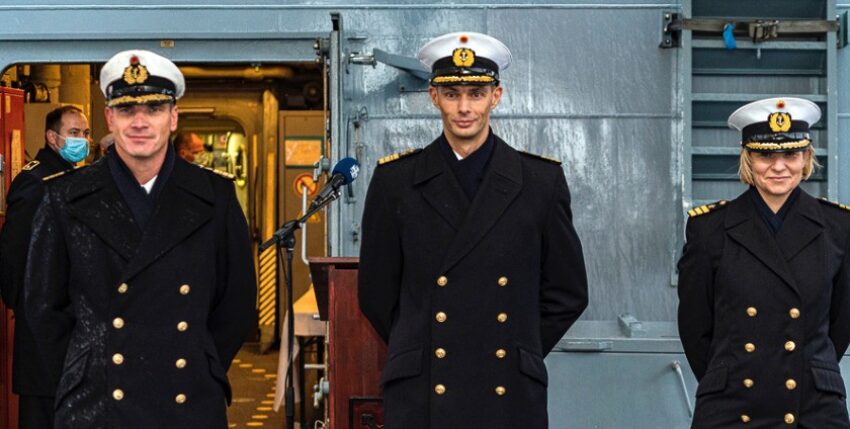 Fregattenkapitän Phillip Wohlrab, Kommandeur des 1. Korvettengeschwaders, Fregattenkapitän Kenneth Harms, Korvettenkapitän Bianca Seifert, Foto: D. Angres