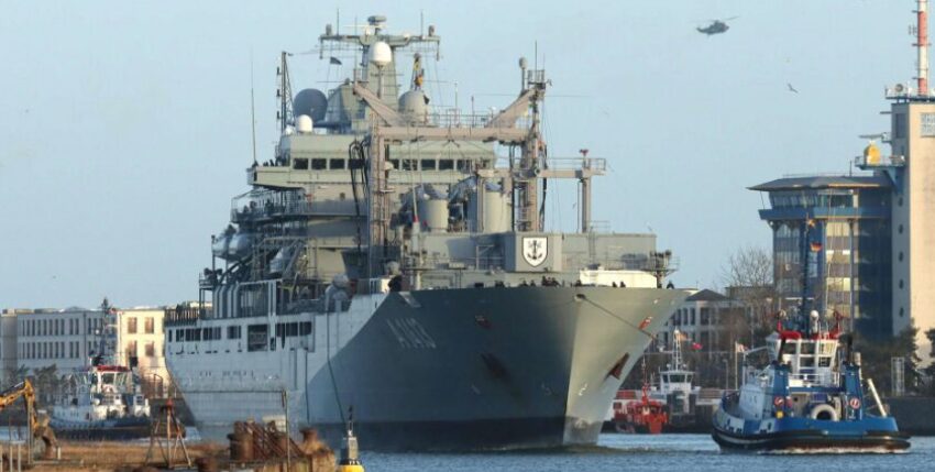 Docking EGV "Bonn", photo: Bundeswehr/Sebastian Moldt.