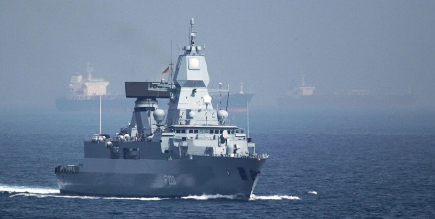 One of the tasks of the German Navy is to protect shipping routes, Photo: Bw/Carsten Vennemann