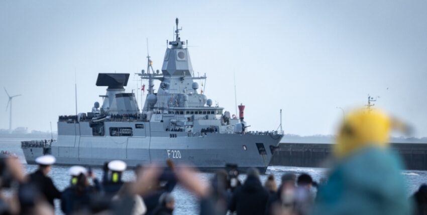 Frigate "Hamburg" is also back home for Christmas, Photo: Bundeswehr/Tom Kistenmacher
