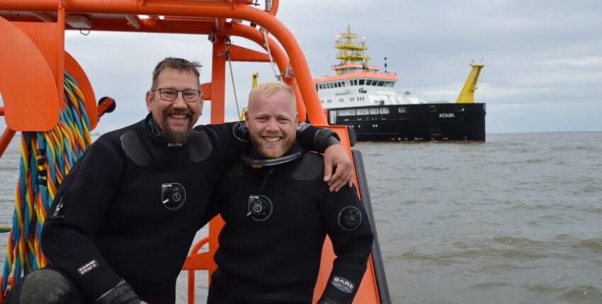 Jan Lütjen (left) and Tjark Lange can rely on each other 100 per cent on every dive. Photo: Phillipp Steiner