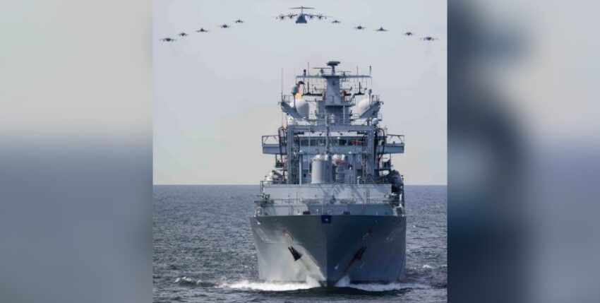 BALTOPS22-fly-by over Einsatzgruppen-Versorger Berlin of the German Navy. Photo: U.S. Navy