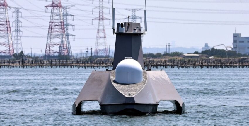 Endeavour Manta, photo: ROC MoD