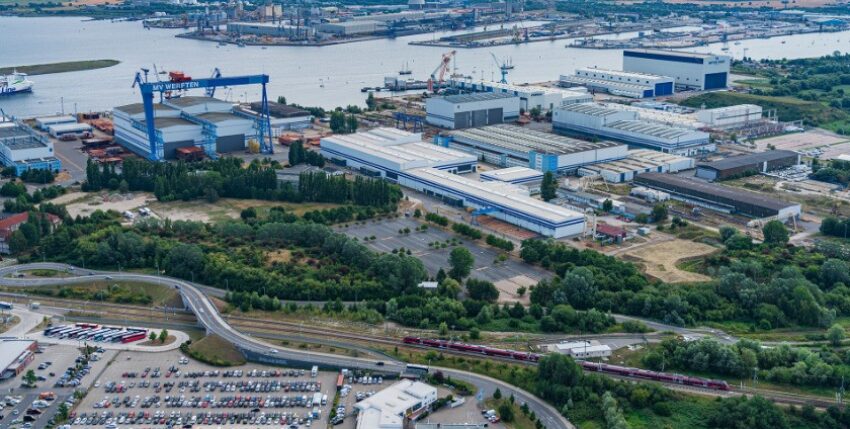 The Warnowwerft shipyard becomes a naval arsenal, photo: Bw/MFG 5