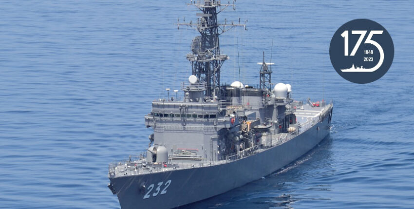 The small frigates of the Abukuma class are known as convoy destroyers due to their modest size of 2550 tonnes, Photos: JMSDF