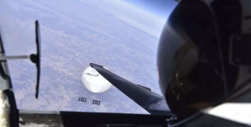 Selfie mit China-Ballon aus dem Cockpit eines U-2 Aufklärungs- und Überwachungs-Flugzeuges. Foto: US-DoD