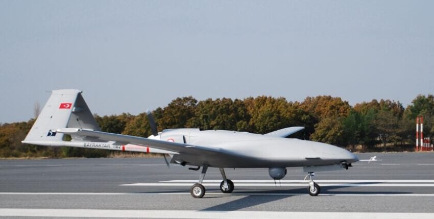 Für die Ukraine sind die Drohnen des Typs Bayraktar aus türkischer Produktion zur wichtigen Waffe geworden, Foto: Bayhaluk CC BY-SA 4.0