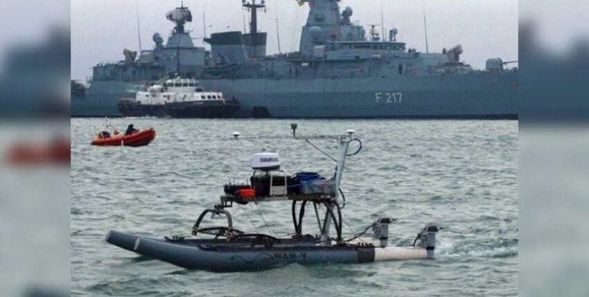 WAM-V 16 in front of the frigate Bayern, photo: Ocean Power Technologies