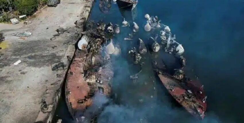 MFO Header Beitrag_kritis_header Aerial view of shipwrecks of Syrian missile boats. Photo: Zirat News