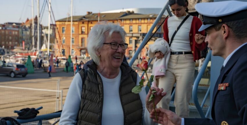 A warm welcome for International Women's Day on the tender "Donau" in Stralsund at the Open Ship. Picture: Daniel Angres