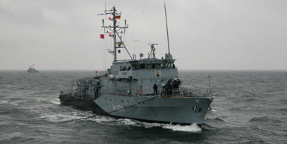 Minehunter FULDA during the RAS manoeuvre in the Baltic Sea, photo: PIZ Marine/Björn Wilke