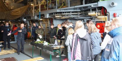 Week of Schools at the Wilhelmshaven naval base, photo: Rodewald