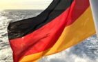 Deutsche Flagge mit Topp-Qualität. Bild: Christian Bubenzer/BG-Verkehr