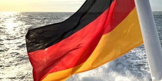 German flag with top quality. Image: Christian Bubenzer/BG-Verkehr