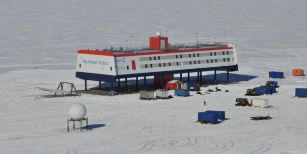 Foto: Die Neumayer-Station III im antarktischen Weddellmeer. Alfred-Wegener-Institut