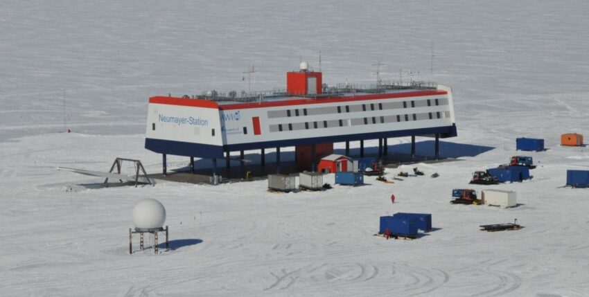 Foto: Die Neumayer-Station III im antarktischen Weddellmeer. Alfred-Wegener-Institut
