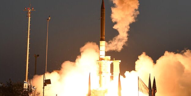Foto: Start eines Arrow-3-Flugkörpers. Boeing/IAI