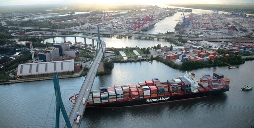 deu-Hapag-Lloyd-Chicago-Express-Hamburg-Koehlbrandbrücke