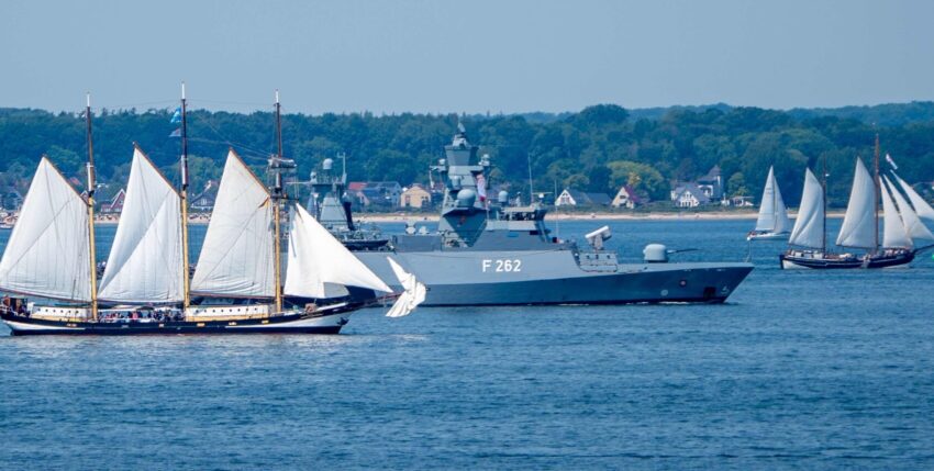 Kiel Week: Corvette "Erfurt" leaving Kiel Inner Fjord. Photo: Michael Nitz