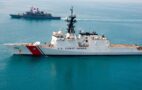 Foto: Coast-Guard-Schiffe der Legend-Klasse wie die Hamilton (v.) fahren häufig im Zuständigkeitsbereich der 6. US-Flotte, um die Navy zu unterstützen. USCG