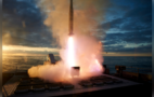 Start eines Flugkörpers aus dem Mk 41 Vertical Launching System (VLS) der Fregatte „Sachsen“. Foto: Bundeswehr/Volker Muth