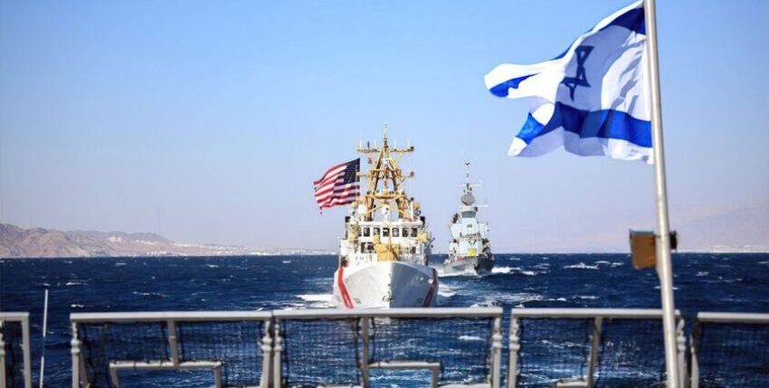 US Coast Guard in the wake; Photo: Israel Navy