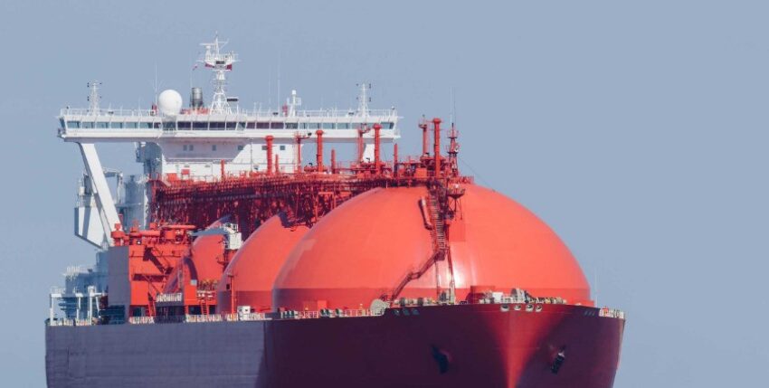 lng_tanker_header Deliveries of oil. gas, coal, grain and raw materials from Russia by ship will largely be cancelled. Germany is planning the construction of LNG terminals.