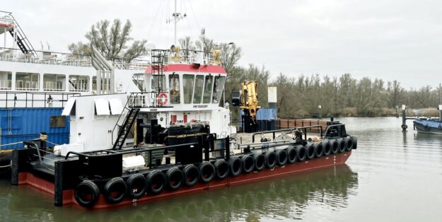 Photo: The LÜTT MATTEN was specially designed as an oil spill response and multi-purpose workboat, Havariekommando