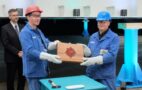 Staatsbeteiligung: Schiffbauer der NEPTUN Werft in Rostock bei der feierlichen Kiellegung des zweiten Betriebsstoffversorgers der Deutschen Marine