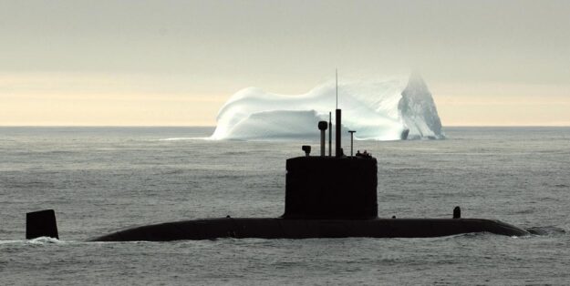 Canadian submarine "Corner Brook" (Victoria class), photo: Royal Canadian Navy
