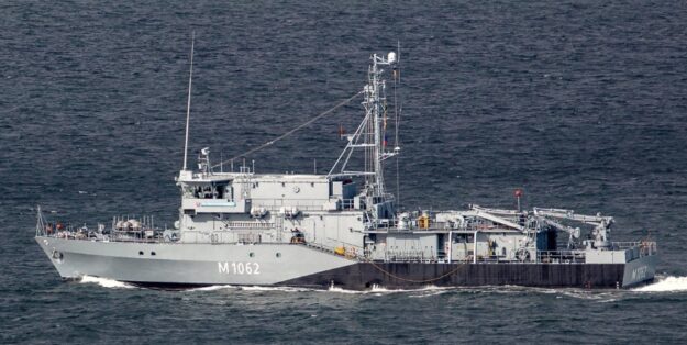 mfo_header Minesweeper class 332 "Sulzbach-Rosenberg" of the German Navy. Photo: Michael Nitz