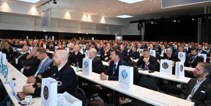 Fully occupied conference hall in Linstow, photo: hsc