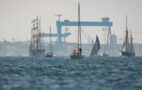 Segelboote auf der Kieler Förde während der Kieler Woche. Foto: Adobe Stock.