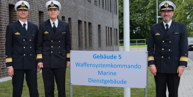 Foto: Wechsel in Wilhelmshaven: David Helmbold, Christoph Müller-Meinhard, Andreas Czerwinski. hsc