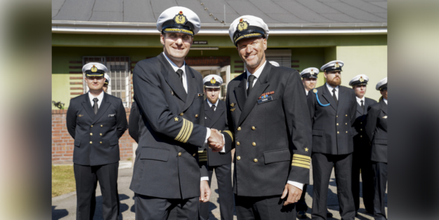 Foto: Staffelübergabe in Nordholz. Bw/PIZ Marine