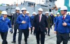 Sowohl die Regierung Biden wie die Regierung Trump befürworten engere Kooperation mit em ausländischen Schiffsbausektor. Hier der damalige Navy Minister Carlos del Toro 2024 auf der Hanwha Ocean Werft in Südkorea. Foto: US Navy
