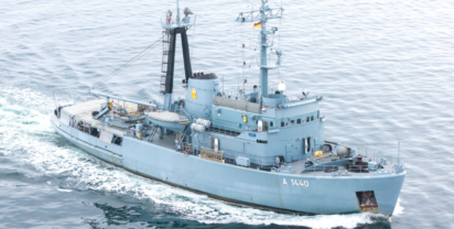 Juist ist schwimmende Ausbildungsplattform für Marinetaucher Foto: Michael Nitz