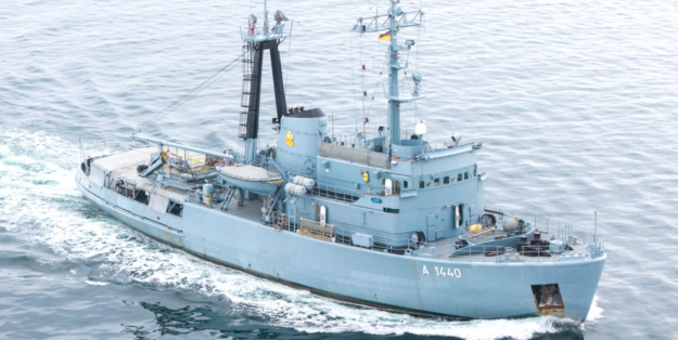 Juist ist schwimmende Ausbildungsplattform für Marinetaucher Foto: Michael Nitz