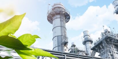 Foto: Die grüne Industrie benötigt große Mengen verschiedener Rohstoffe. Adobe Stock