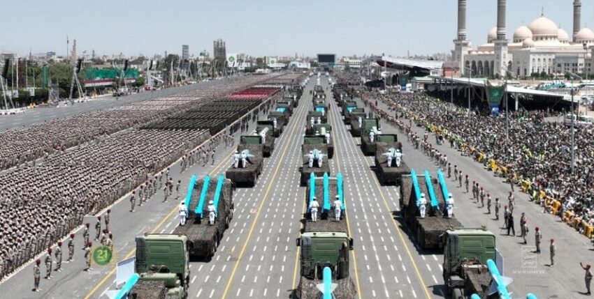 yem-houthi-parade-faleq-almandab-(houthi_media)